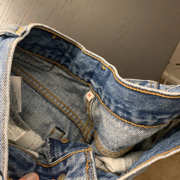 Levi distressed crop jeans - Picture 4 of 4